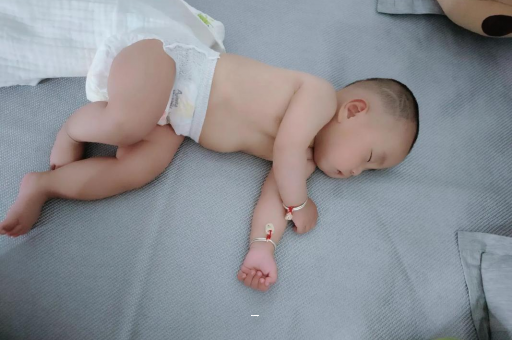 日喀则孕妇肚脐周围发青